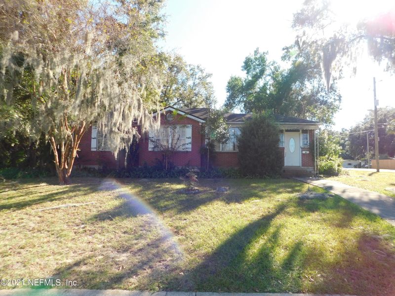 5808 W Bartram Dr, Jacksonville, FL 32207