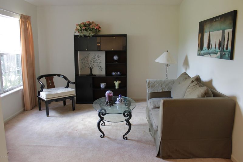 581 Fallen Timbers Dr, Orange Park, FL 32073