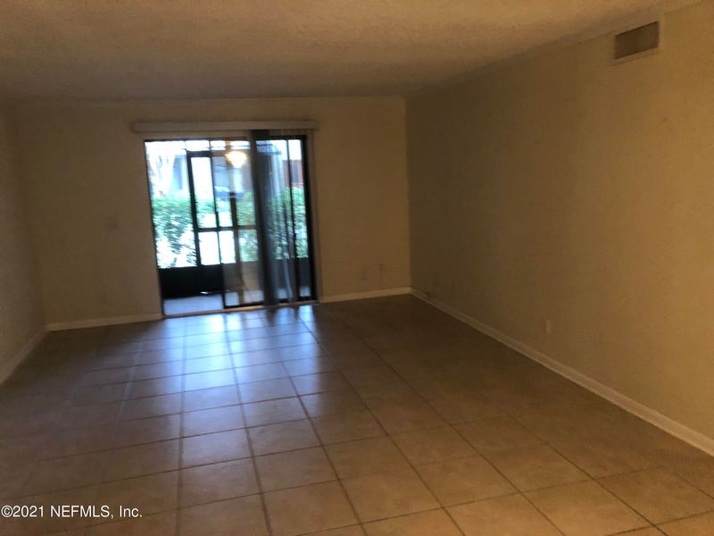 5811 Atlantic Blvd #207, Jacksonville, FL 32207