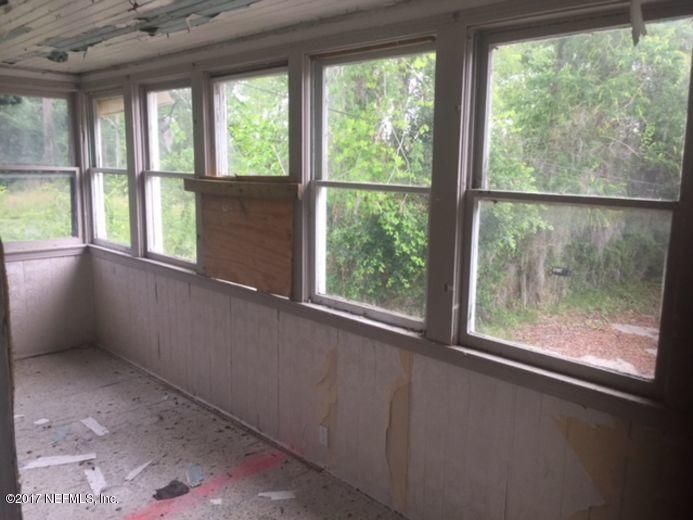 5818 Grace Ln, Jacksonville, FL 32205
