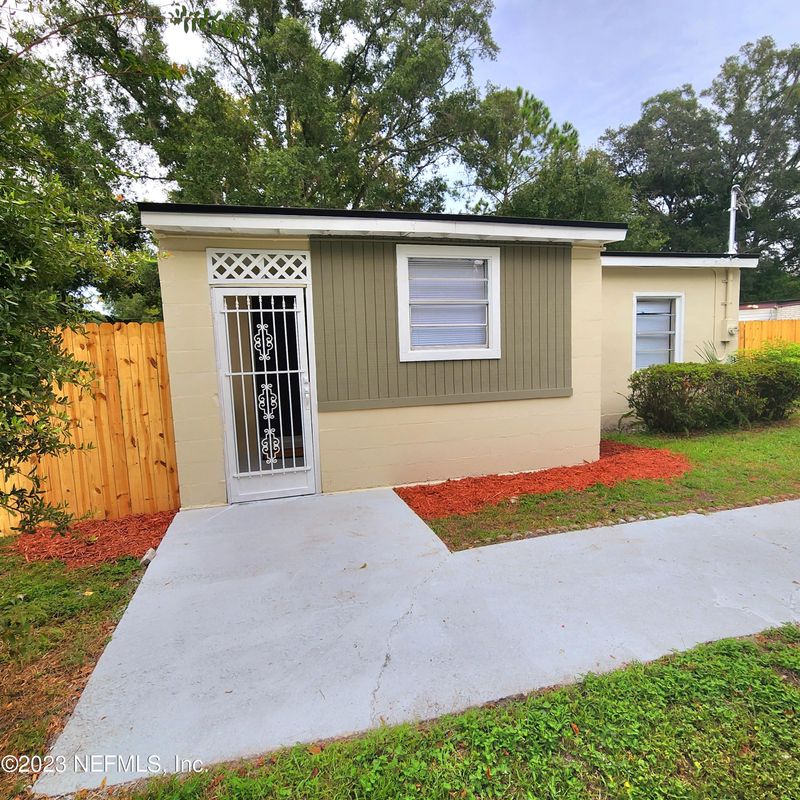 5821 Geranium Rd, Jacksonville, FL 32209