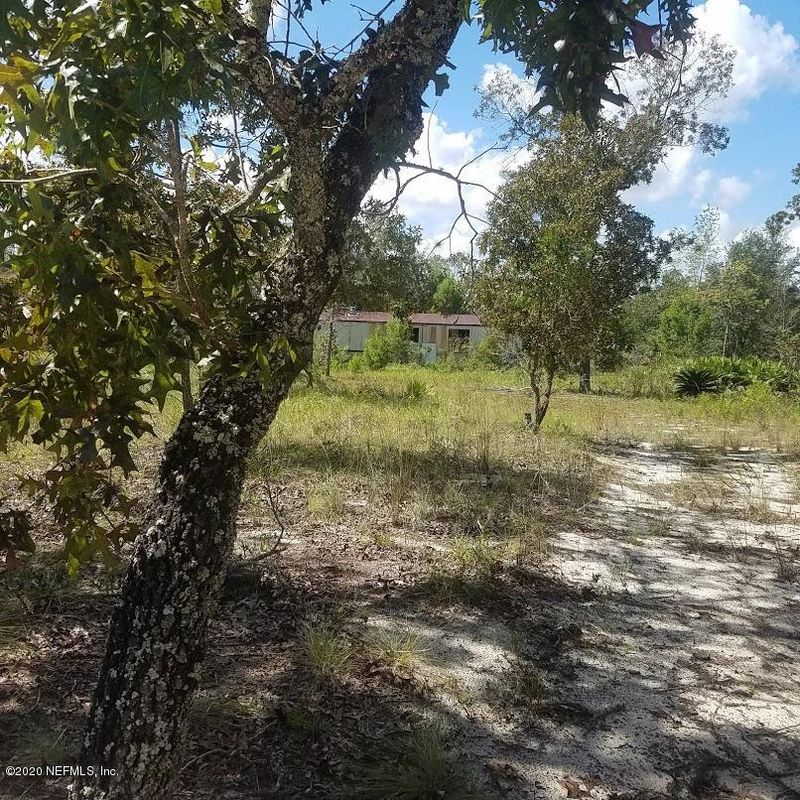 5827 Lady Bug Ln, Melrose, FL 32666
