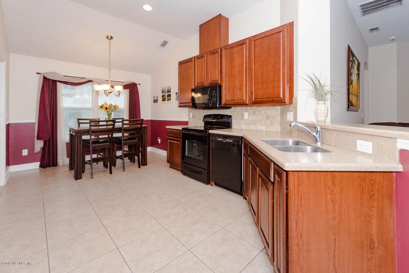 5831 Brush Hollow Rd, Jacksonville, FL 32258