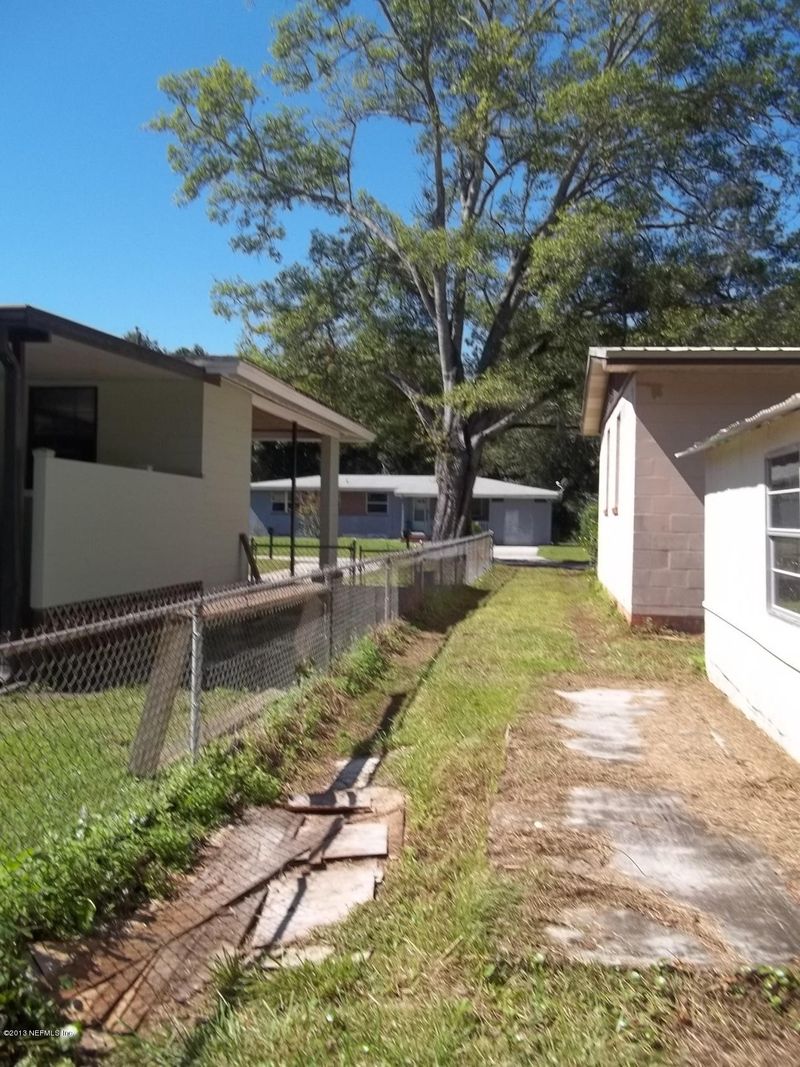 5835 Norde Dr W, Jacksonville, FL 32244