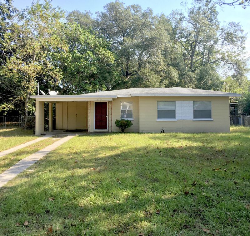 5843 Blackthorn Rd, Jacksonville, FL 32244