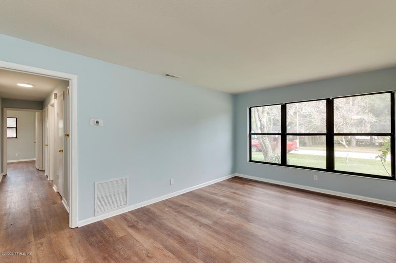 5846 Hickson Rd, Jacksonville, FL 32207