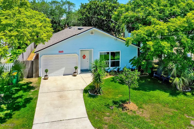 585 7th Ave S, Jacksonville Beach, FL 32250
