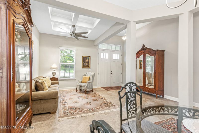 587 Pescado Dr, St Augustine, FL 32095