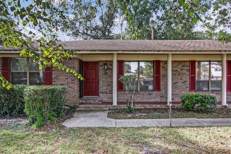 5898 Swamp Fox Rd, Jacksonville, FL 32210