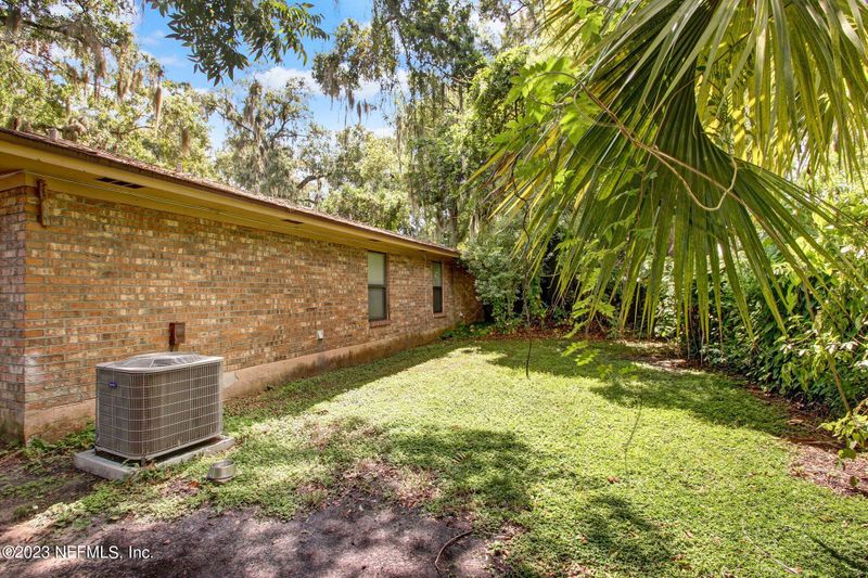 5904 Grace Ln, Jacksonville, FL 32205