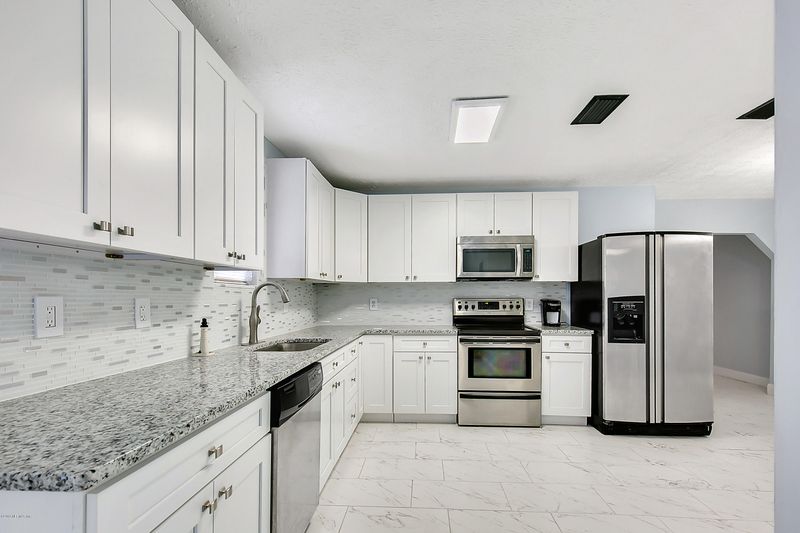 5909 Morse Ave, Jacksonville, FL 32244
