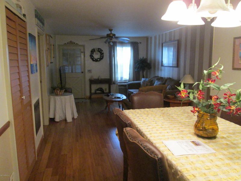 5914 Buckley Dr, Jacksonville, FL 32244