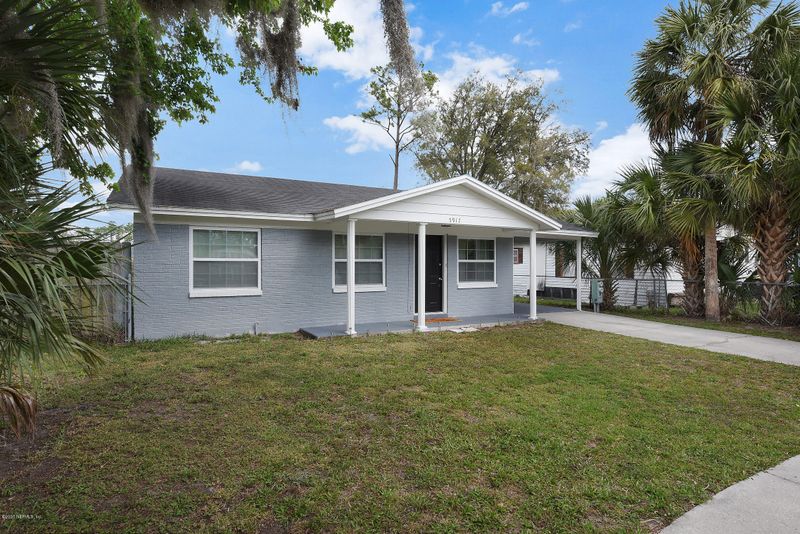 5917 Longchamp Dr, Jacksonville, FL 32244
