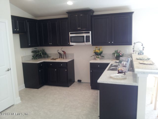 5938 Round Table Rd, Jacksonville, FL 32254