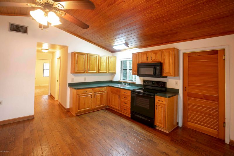 5939 White Sands Rd, Keystone Heights, FL 32656