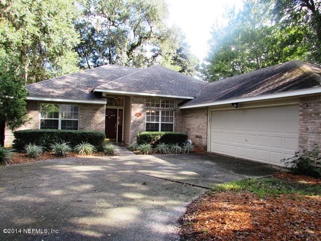 594 Hibernia Oaks Dr, Fleming Island, FL 32003