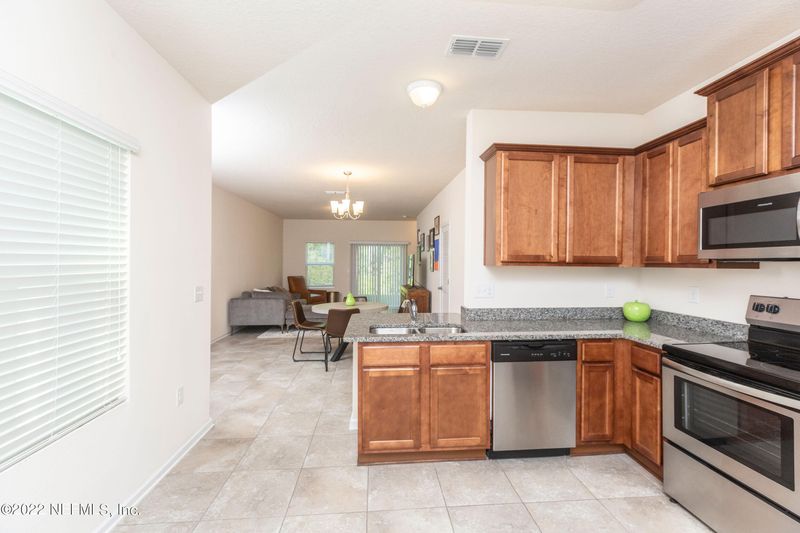 594 Servia Dr, St Johns, FL 32259