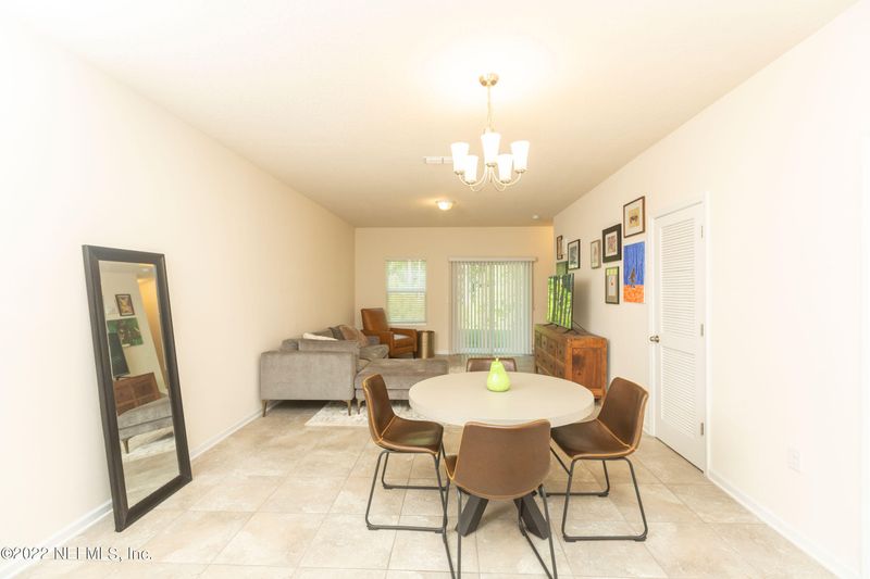 594 Servia Dr, St Johns, FL 32259