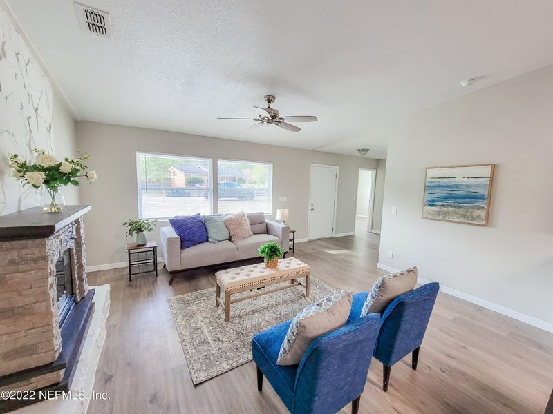 5941 Wending Dr, Jacksonville, FL 32244