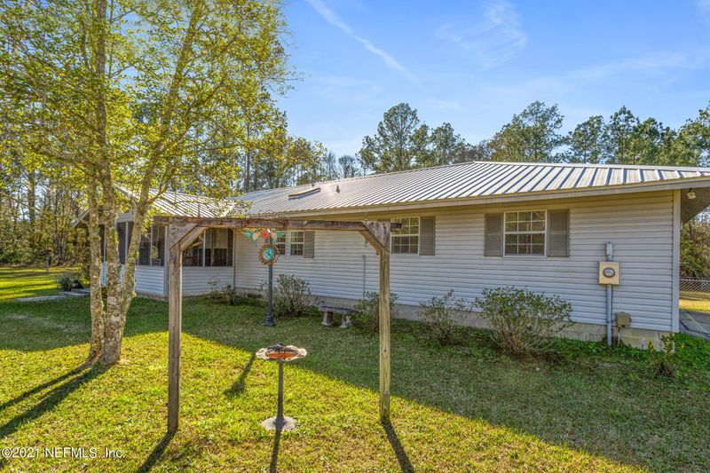 5942 Stafford Rd, Bryceville, FL 32009