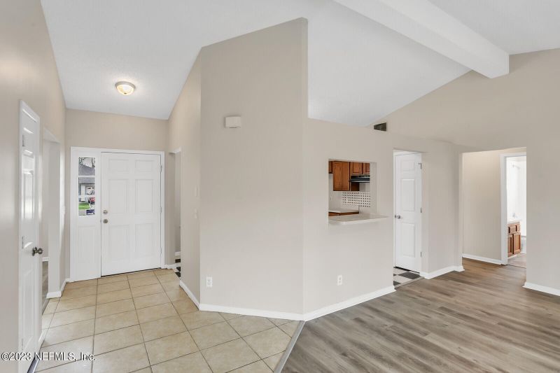 5949 Copper Creek Dr, Jacksonville, FL 32218