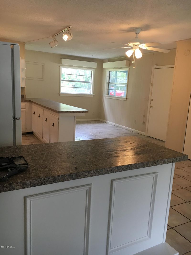 5949 Oaklane Dr, Jacksonville, FL 32244