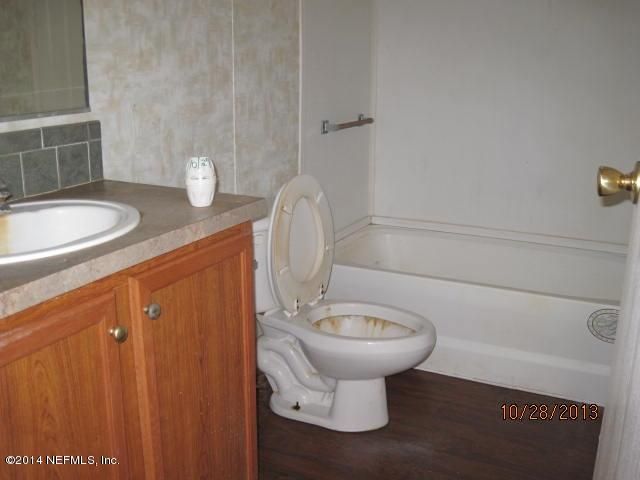 5954 Jacks Rd, Jacksonville, FL 32254