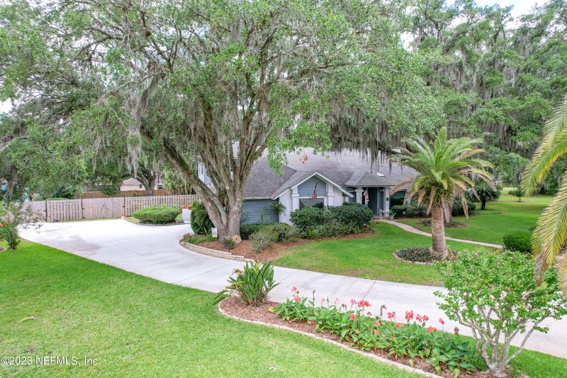 597 Dunrobin Dr, Orange Park, FL 32073