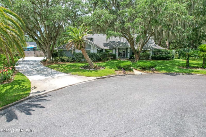 597 Dunrobin Dr, Orange Park, FL 32073