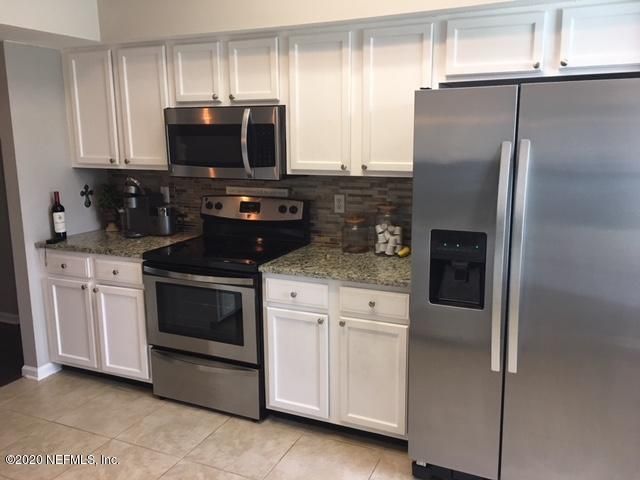 598 Celebrity Ct, Jacksonville, FL 32225