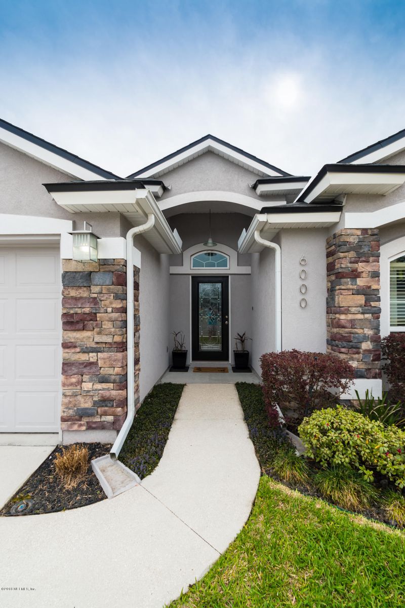 6000 Chestnut Gelding Ln, Jacksonville, FL 32234