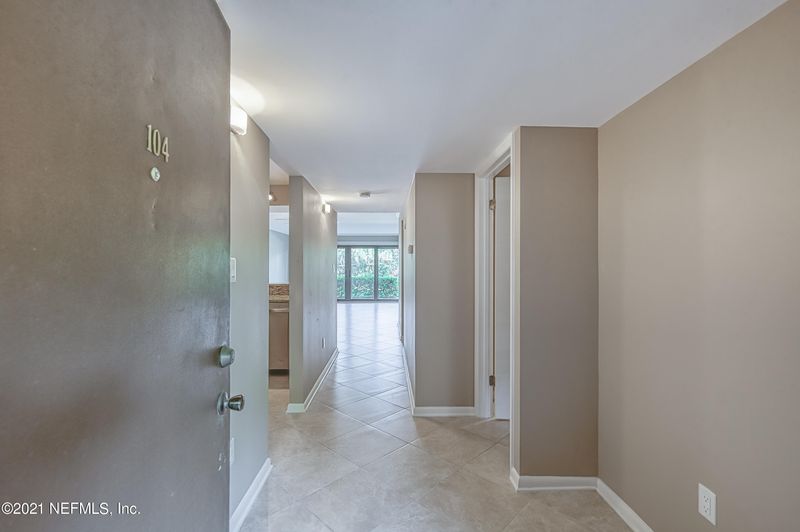 6000 San Jose Blvd #1D, Jacksonville, FL 32217