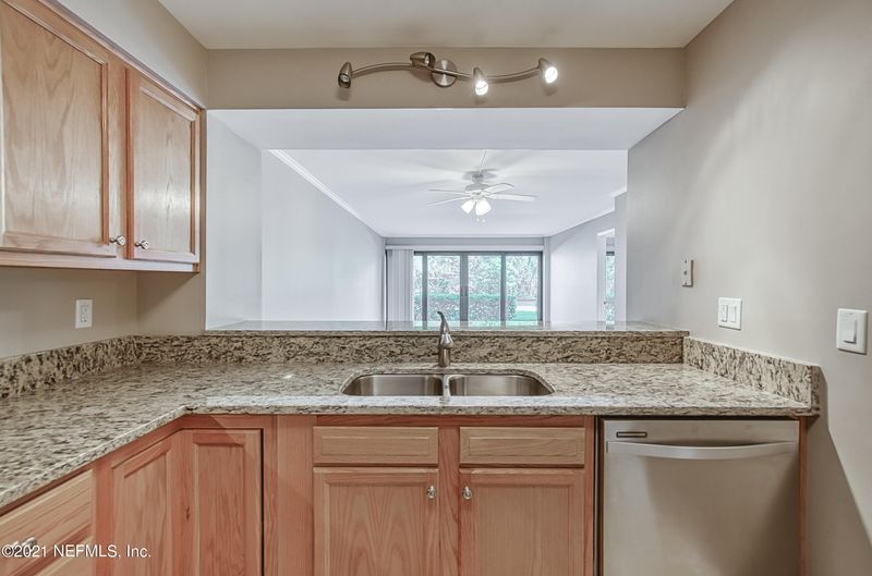 6000 San Jose Blvd #1D, Jacksonville, FL 32217