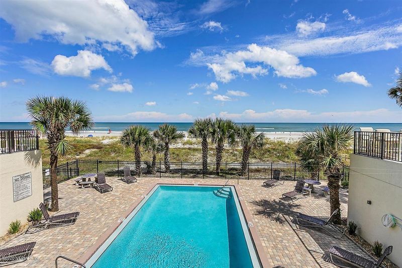 601 1st St S #2E, Jacksonville Beach, FL 32250