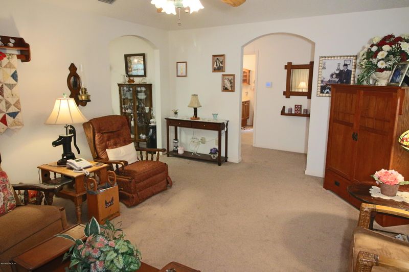 601 SE 52nd St, Keystone Heights, FL 32656