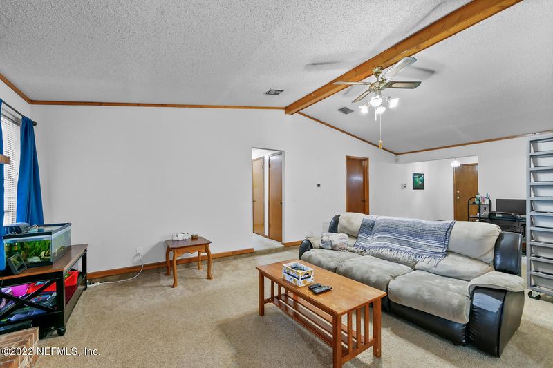 6016 Blank Dr, Jacksonville, FL 32244