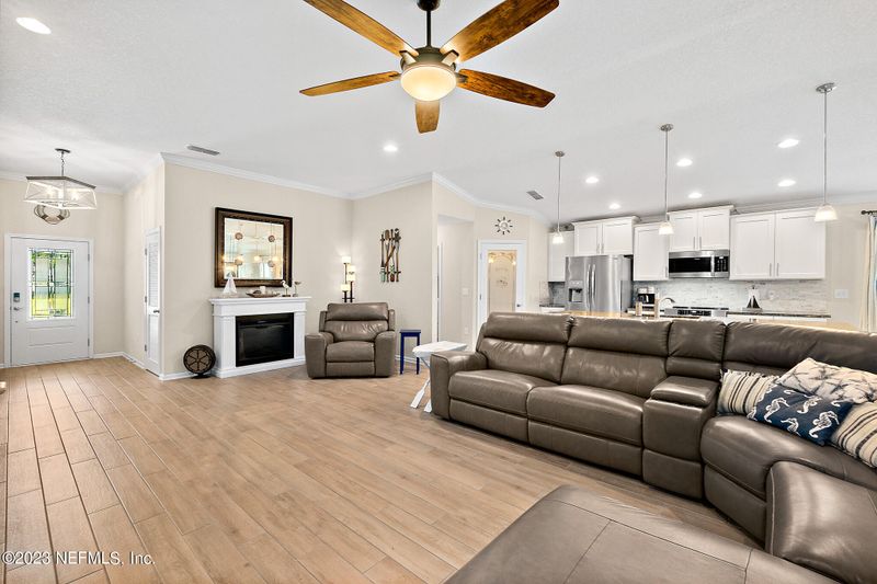 602 Crescent Key Dr, St Augustine, FL 32086