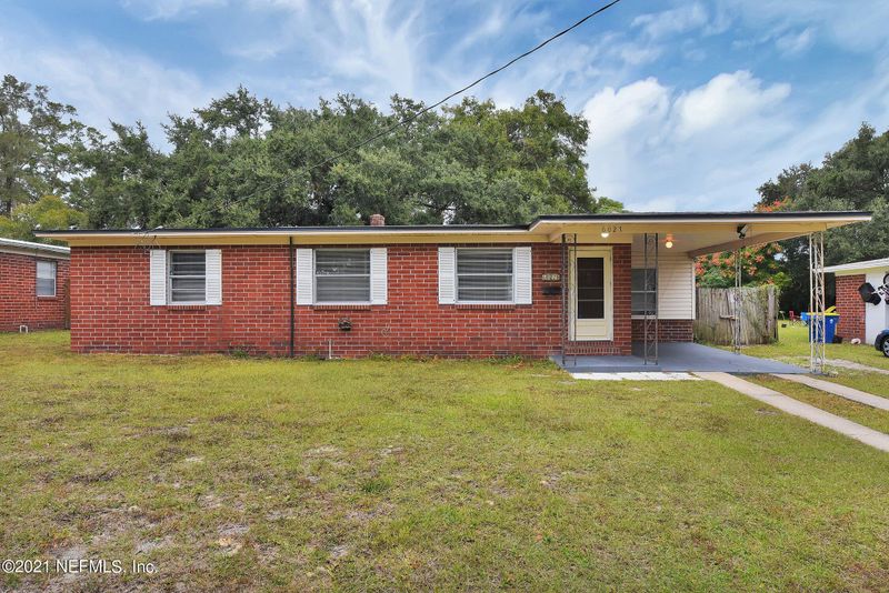 6027 Green Hill Ln, Jacksonville, FL 32211