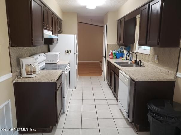 6035 Blank Dr, Jacksonville, FL 32244