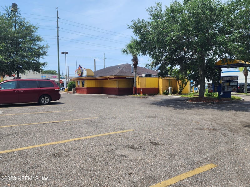 6037 Merrill Rd, Jacksonville, FL 32277