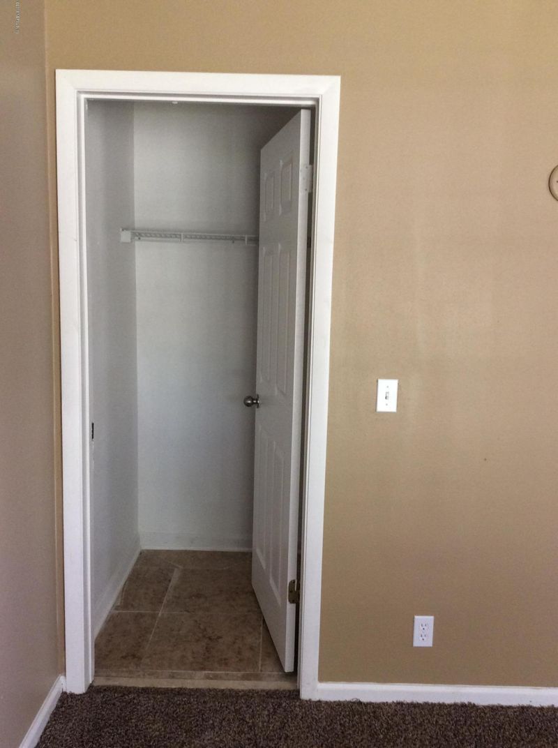 6045 Blank Dr, Jacksonville, FL 32244