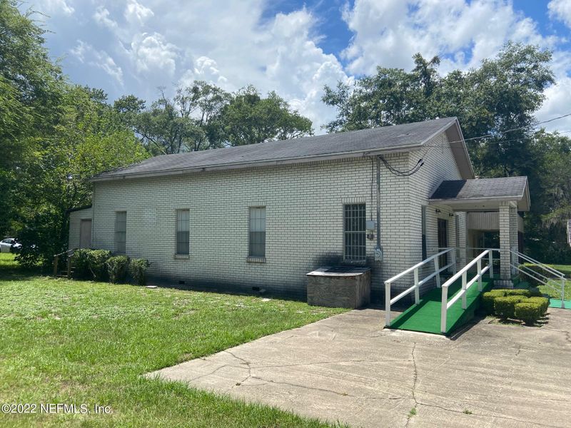 6046 Moncrief Rd W, Jacksonville, FL 32219