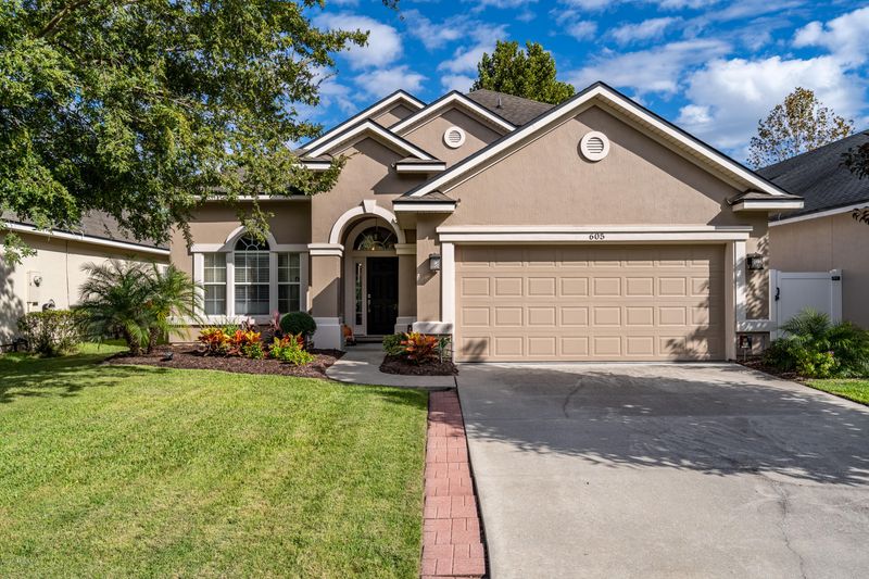 605 Candlebark Dr, Jacksonville, FL 32225