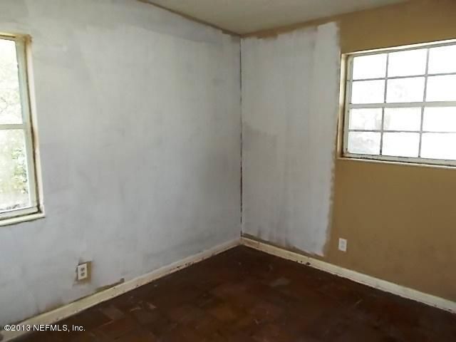 6058 Edgefield Dr, Jacksonville, FL 32205
