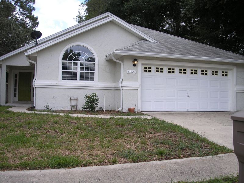 6066 Winding Bridge Dr, Jacksonville, FL 32277
