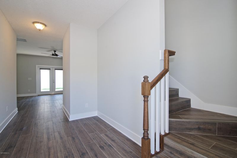 607 2nd St S, Jacksonville Beach, FL 32250