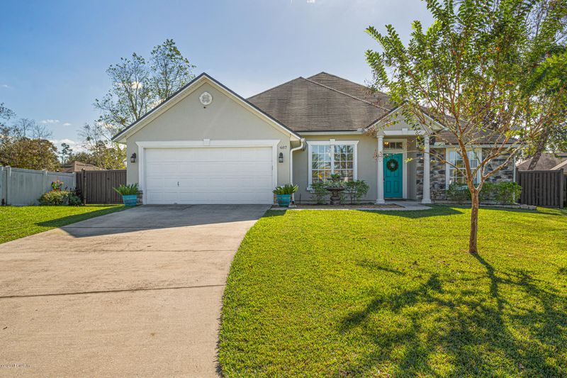 607 Mandy Oaks Dr, Jacksonville, FL 32220