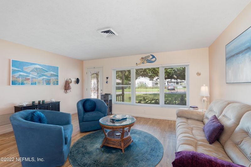 607 Poinsettia St, St Augustine, FL 32080