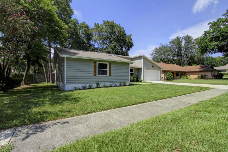 6071 Briarforest Rd N, Jacksonville, FL 32277