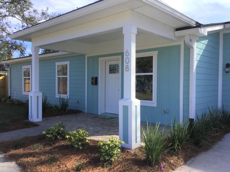 608 10th Ave N, Jacksonville Beach, FL 32250